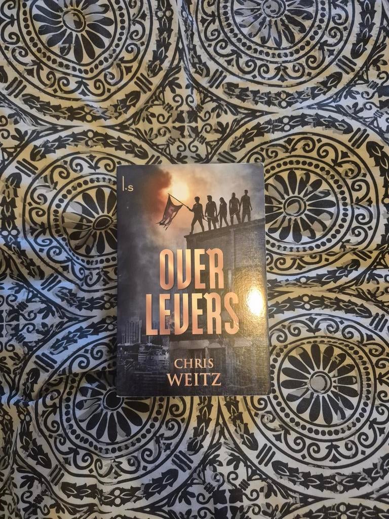 Chris Weitz - Overlevers, Ophalen of Verzenden, Chris Weitz