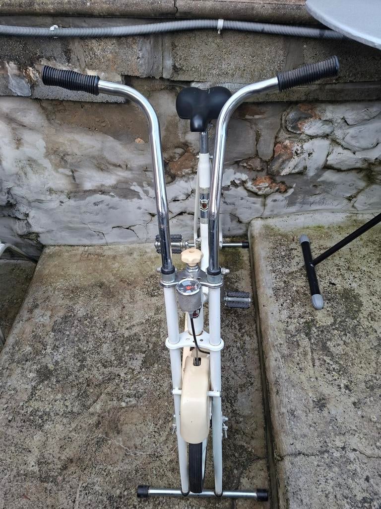 Vélo appartement - Europa., Sports & Fitness, Enlèvement, Utilisé, Vélo d'appartement, Jambes