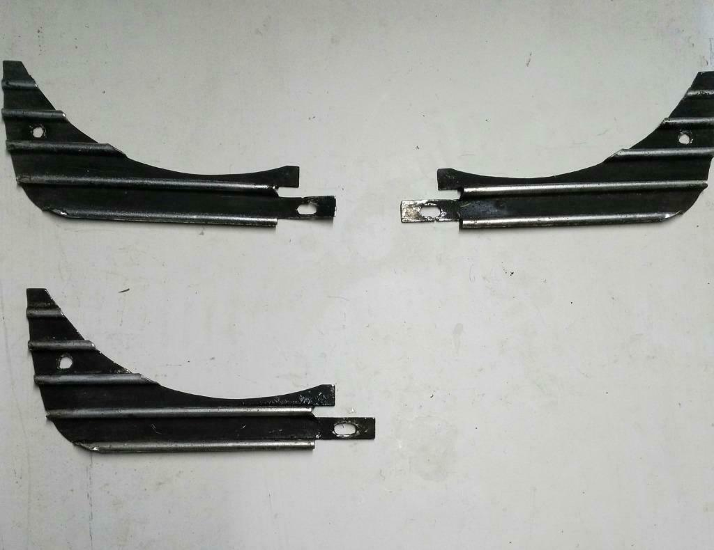 Kleine stukjes SIMCA 1500-grille bij de koplampen, Verzenden, Gebruikt, Voor, Overige automerken