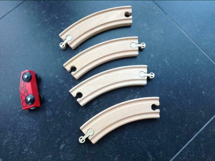 Houten sporen en wagonnetje Ikea in perfecte staat, Ophalen, Zo goed als nieuw, Jongen of Meisje