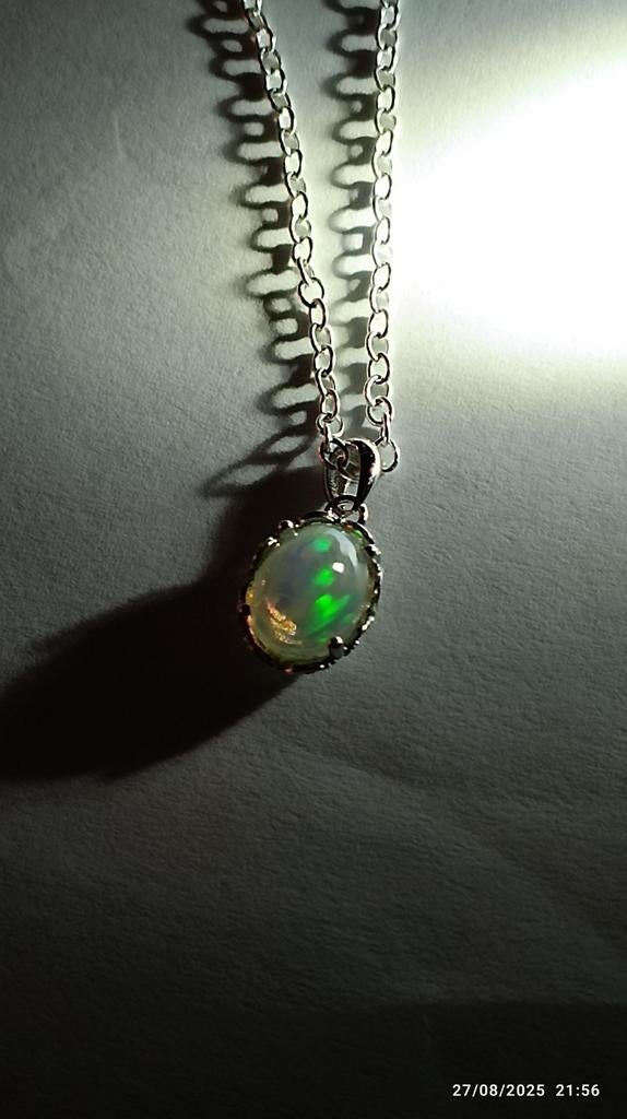 Pendentif en argent massif avec opale naturelle d'Éthiopie, Neuf, Enlèvement ou Envoi, Avec pierre précieuse, Argent