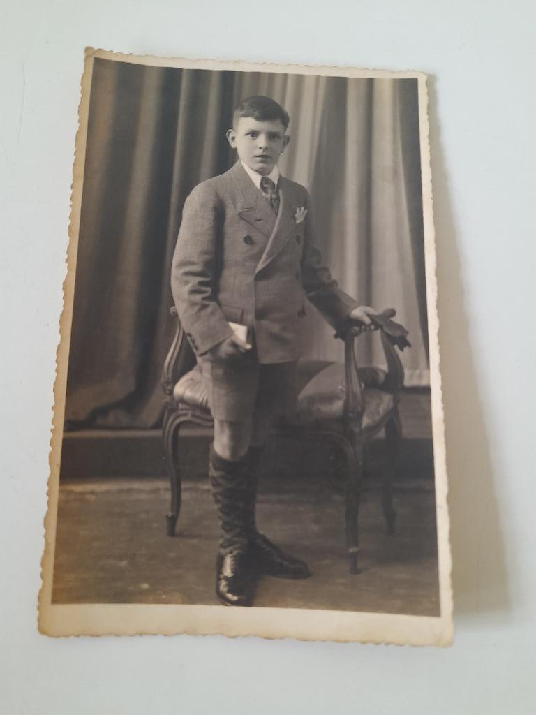 Carte postale - portrait d'un garçon en studio, 1930, Enlèvement ou Envoi, 1920 à 1940, Non affranchie