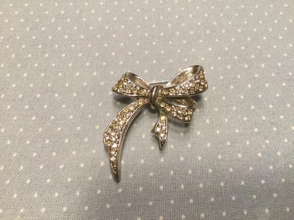 Vintage broche, Ophalen of Verzenden, Gebruikt, Grijs