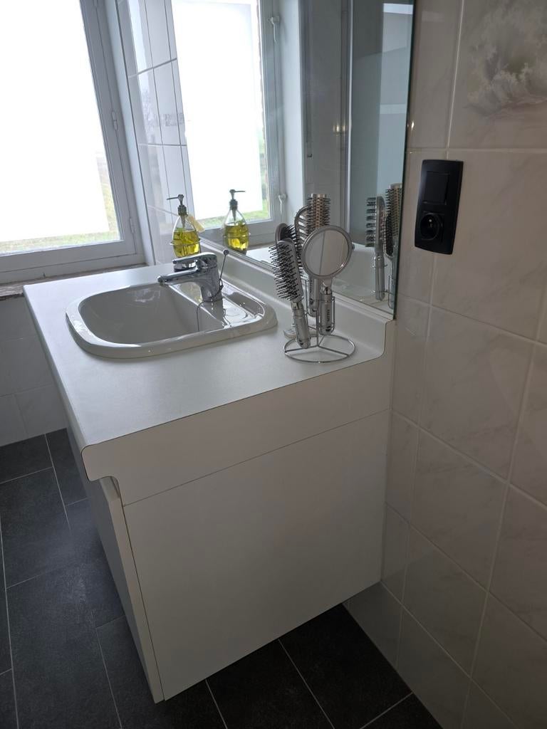 Badkamer meubel kraan is aan vervanging toe en zonder spiege, Huis en Inrichting, Ophalen