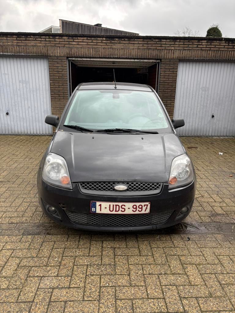 Ford fiesta 2D 2006 voor onderdelen, Auto's, Handgeschakeld, Particulier, Fiësta, Te koop