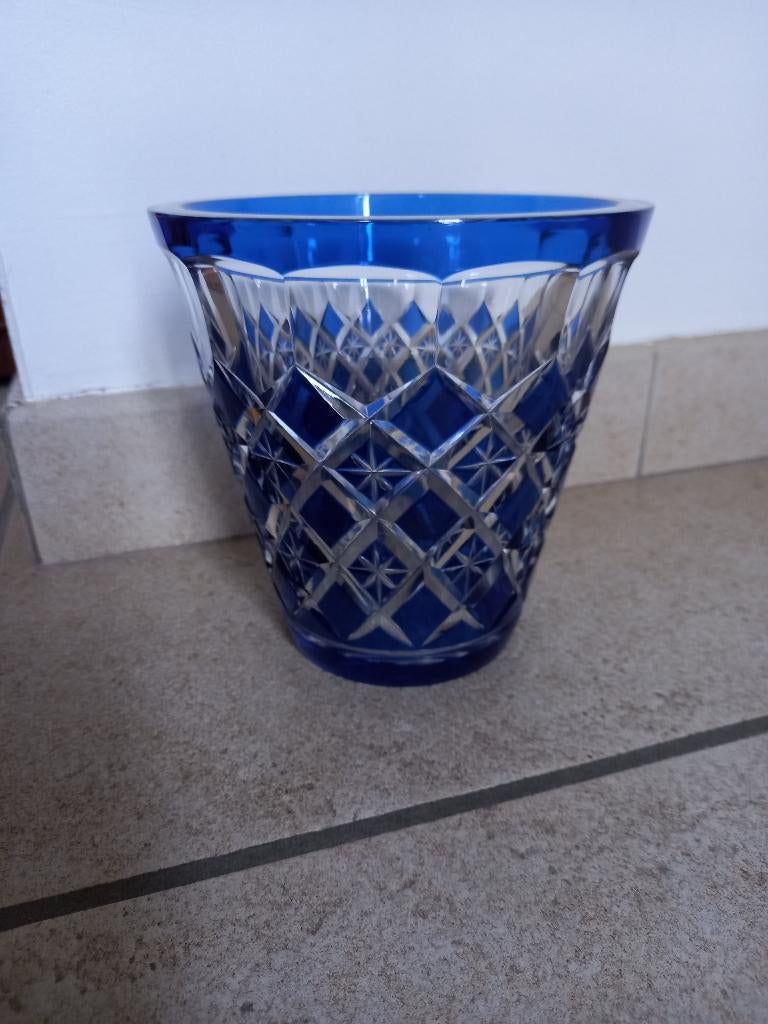 Vase Val Saint Lambert signé bleu, Enlèvement