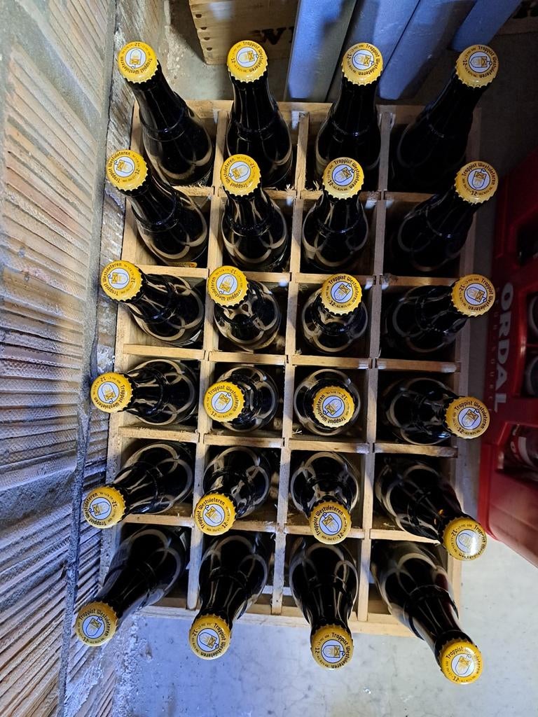 24 x West Vleteren, Ophalen, Zo goed als nieuw
