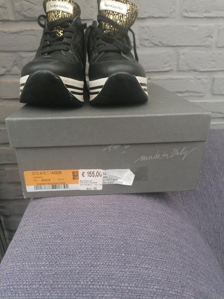Sneakers, Ophalen of Verzenden, Zo goed als nieuw, Sneakers
