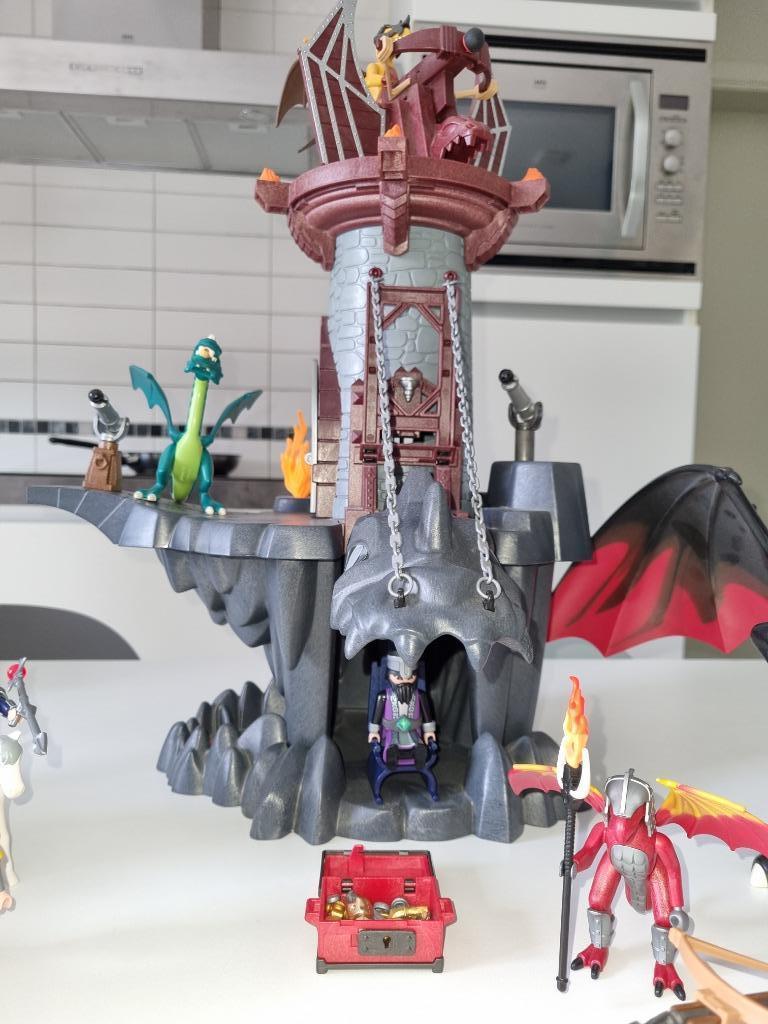 Playmobil grote draak, drakentoren en verschillende ridders, Kinderen en Baby's, Speelgoed | Playmobil, Ophalen, Zo goed als nieuw