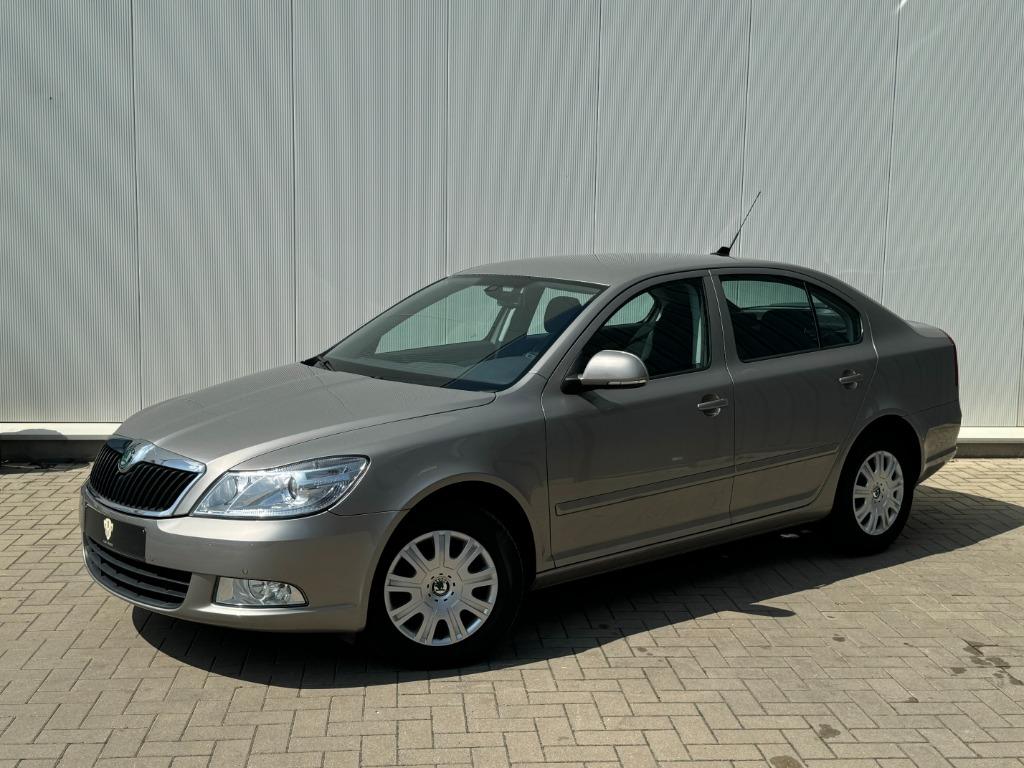 ✅ Skoda Octavia 1.6TDI Navi Cruise Trekh PDC 1eig GARANTIE, Auto's, Voorwielaandrijving, Euro 5, Stof, Zwart