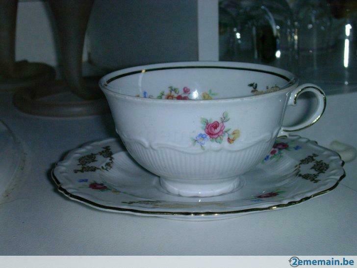 tasse et sous tasse a cafe ancien en porcelaine de baviere