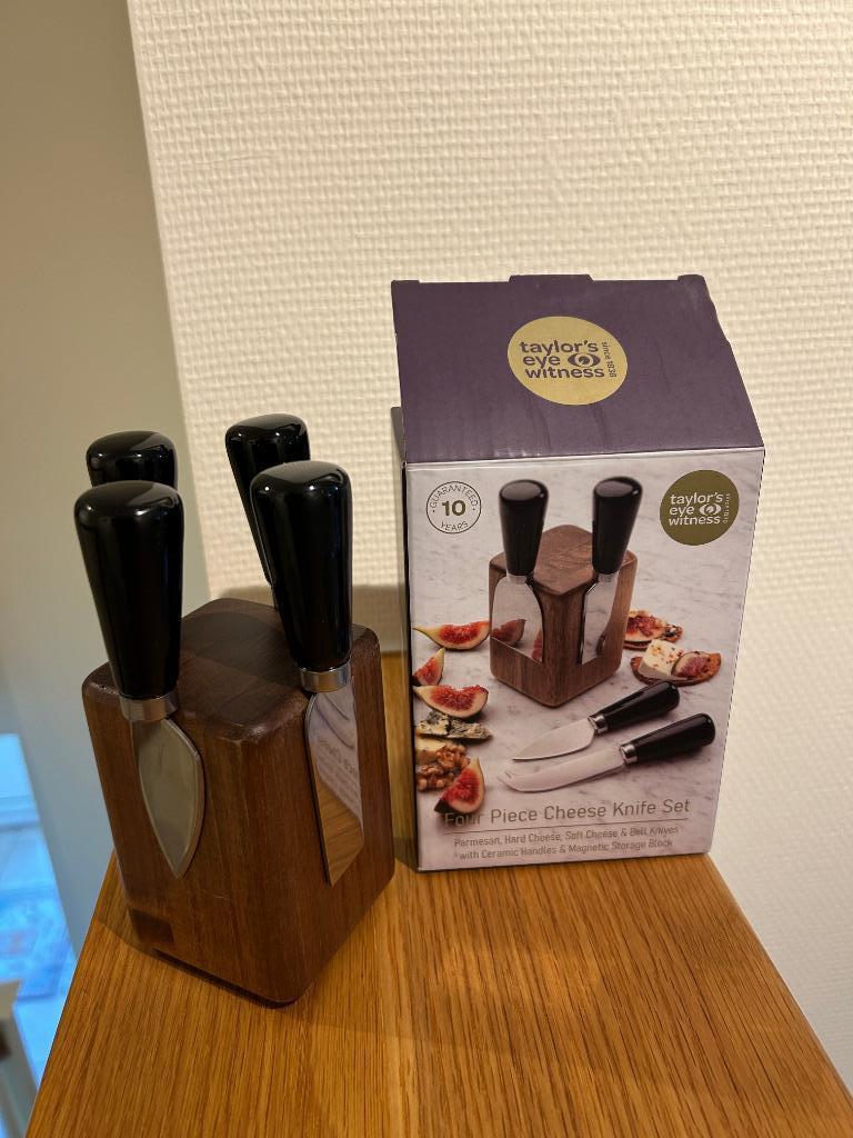 4-delige set Kaasmessen van Taylor's Eye Witness, Ophalen, Overige materialen, Nieuw, Vaatwasserbestendig