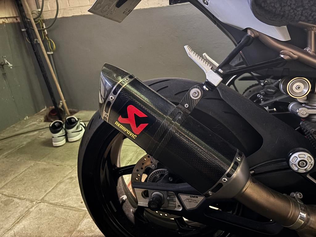 bmw s000rr, Enlèvement