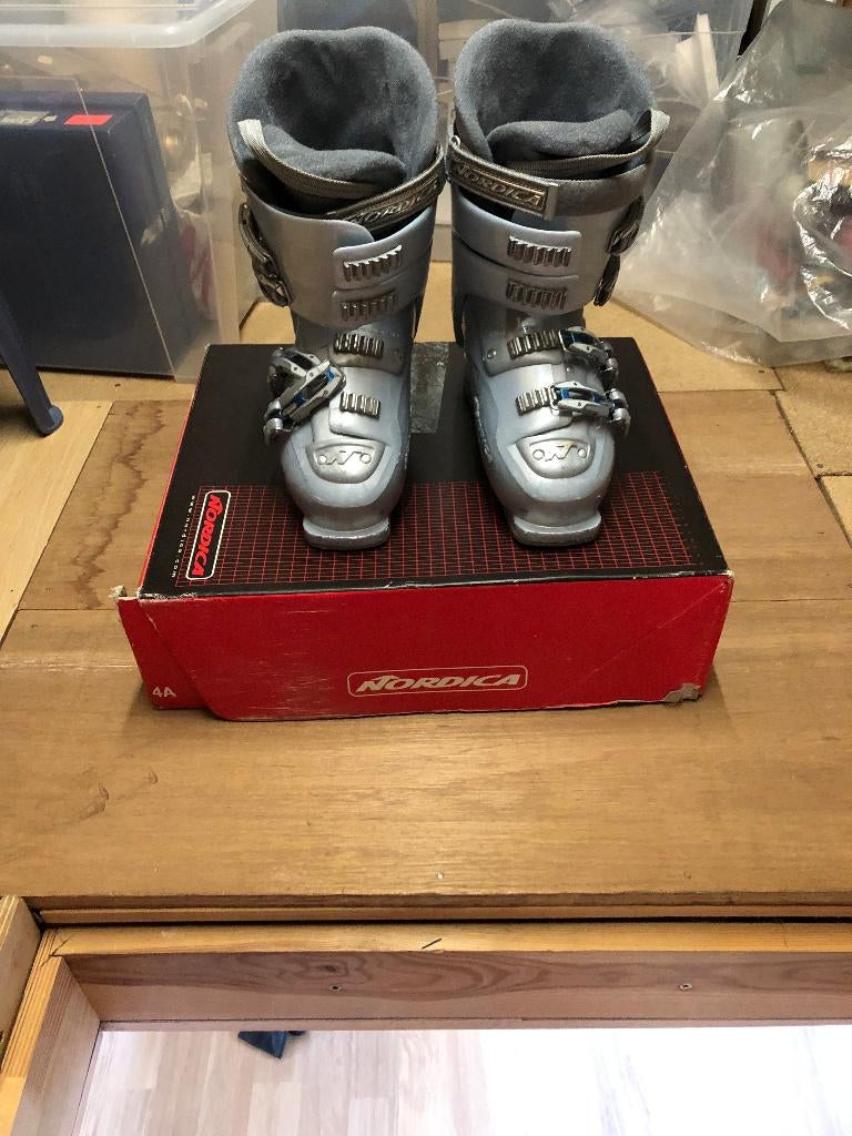 Bottines de ski (femme), Sports & Fitness, Enlèvement, Utilisé, Ski, Nordica
