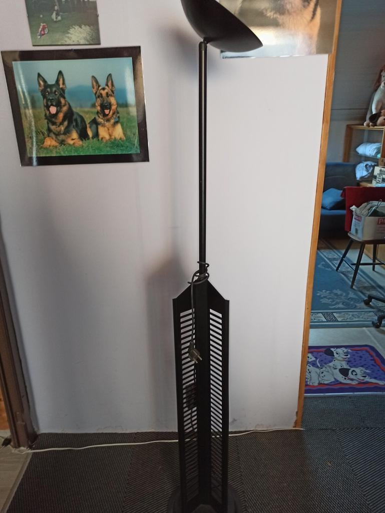 À vendre allogènes avec rangement de cd, Enlèvement, Utilisé