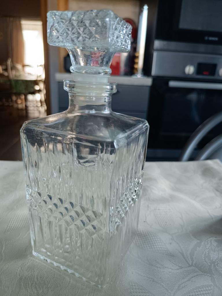 Ravissante carafe à whisky, Antiquités & Art, Antiquités | Verre & Cristal, Enlèvement ou Envoi