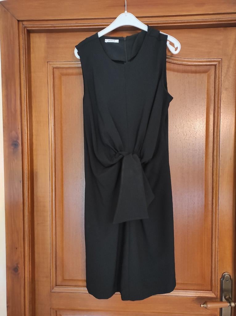 Zwarte jurk 40, Kleding | Dames, Jurken, Knielengte, Ophalen of Verzenden