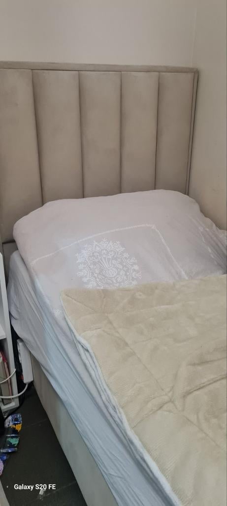 Bed met boxspring (90x200) compleet met matras voor 1 person, Ophalen