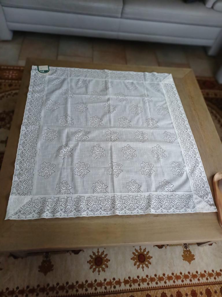 Sierdoek en tafelloper, Ophalen, Zo goed als nieuw