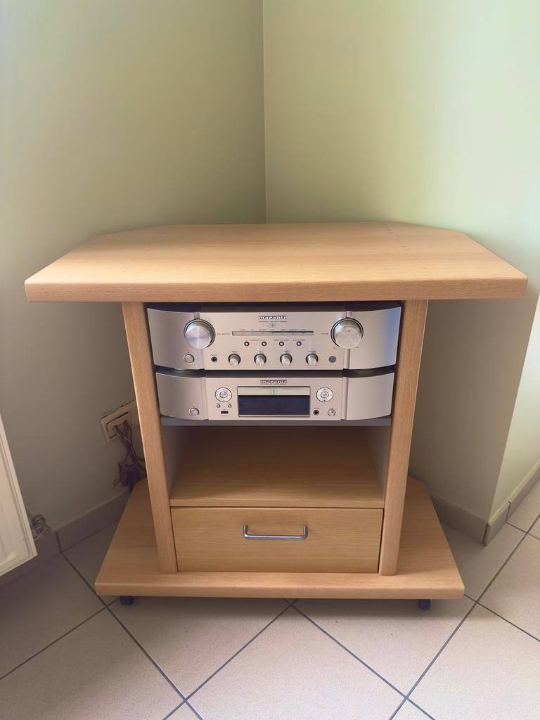 Meuble radio pratique, Enlèvement, Comme neuf