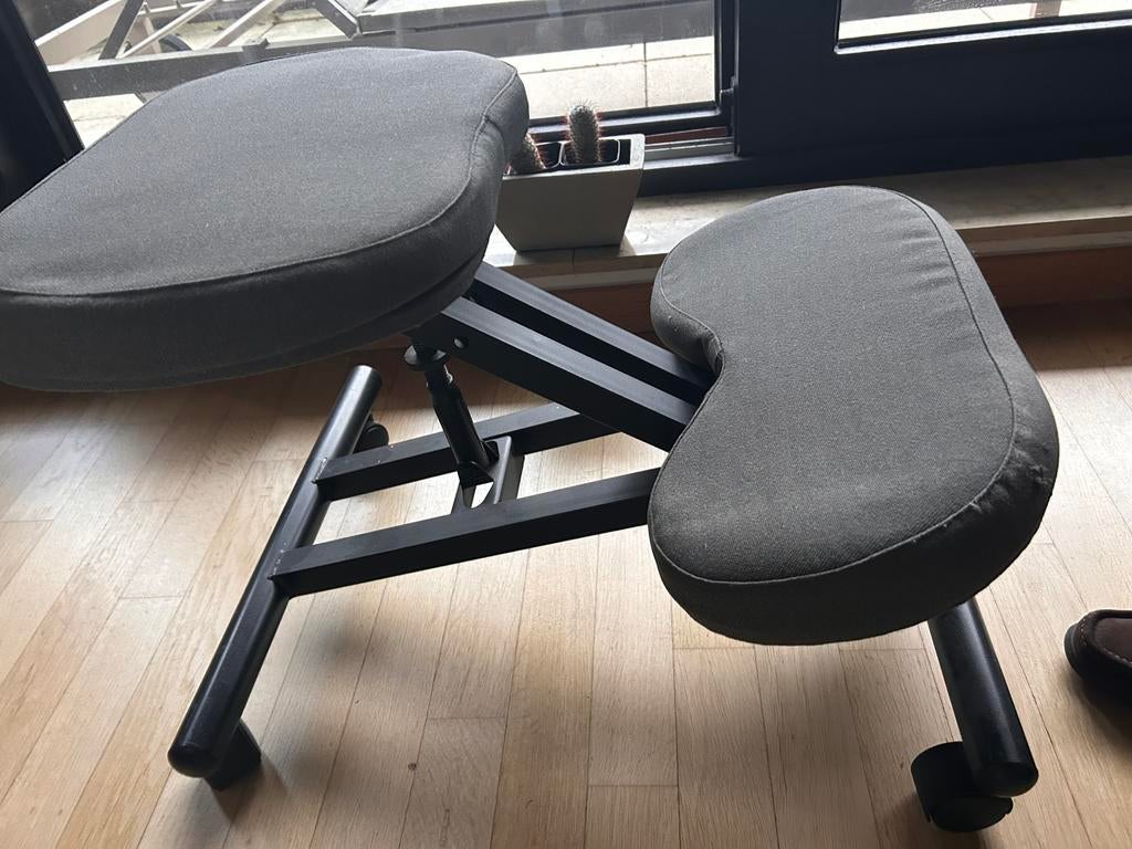 Ergonomische stoel / bureaustoel grijs, Huis en Inrichting, Bureaustoelen, Zo goed als nieuw, Bureaustoel, Grijs, Ophalen
