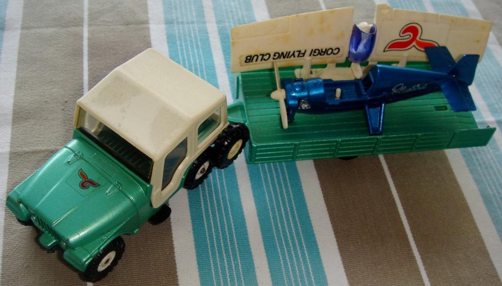 Corgi Flying Club Ecole d'Aviation 49, Jeep + avion + rem., Hobby en Vrije tijd, Modelauto's | 1:43, Zo goed als nieuw, Overige typen