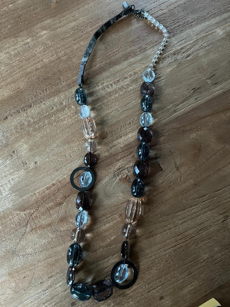 Collier, Bijoux, Sacs & Beauté, Colliers, Enlèvement ou Envoi, Utilisé, Beige, Synthétique