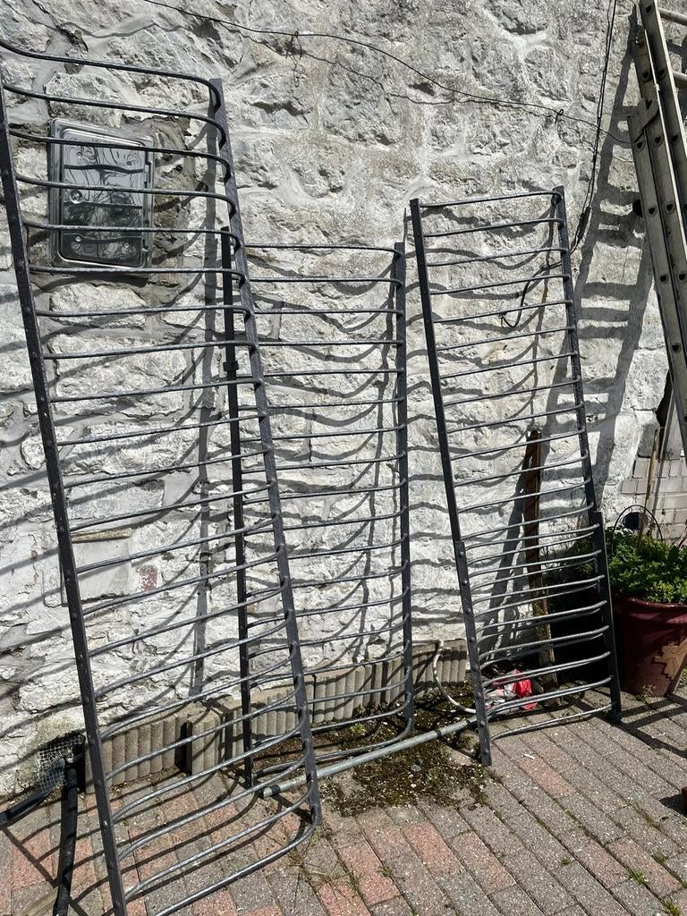 RÂTELIERS PRÈS À FIXER, Maison & Meubles, Comme neuf