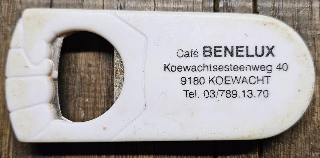 Café Benelux Koewacht flessenopener
Dit is een f, Ophalen of Verzenden, Zo goed als nieuw, Flesopener