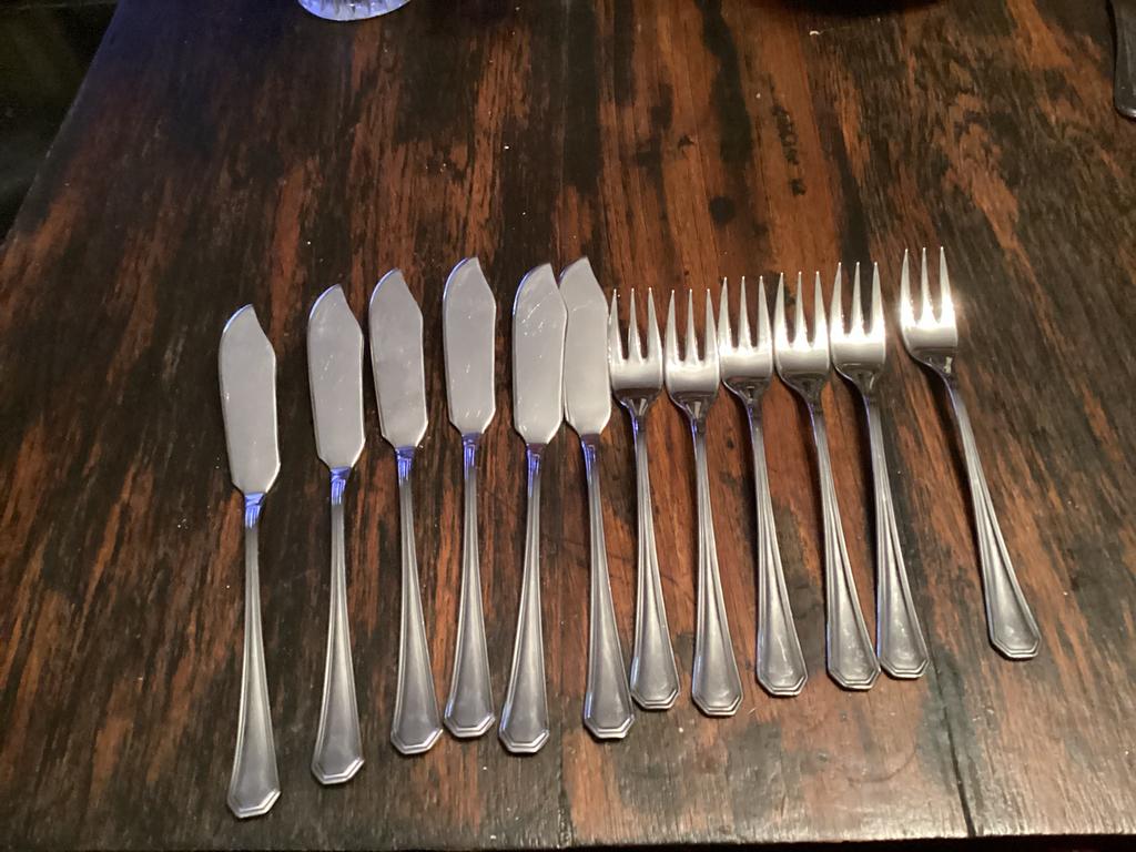 6 couverts à poisson. Pinti ( italie ), Enlèvement ou Envoi, Comme neuf