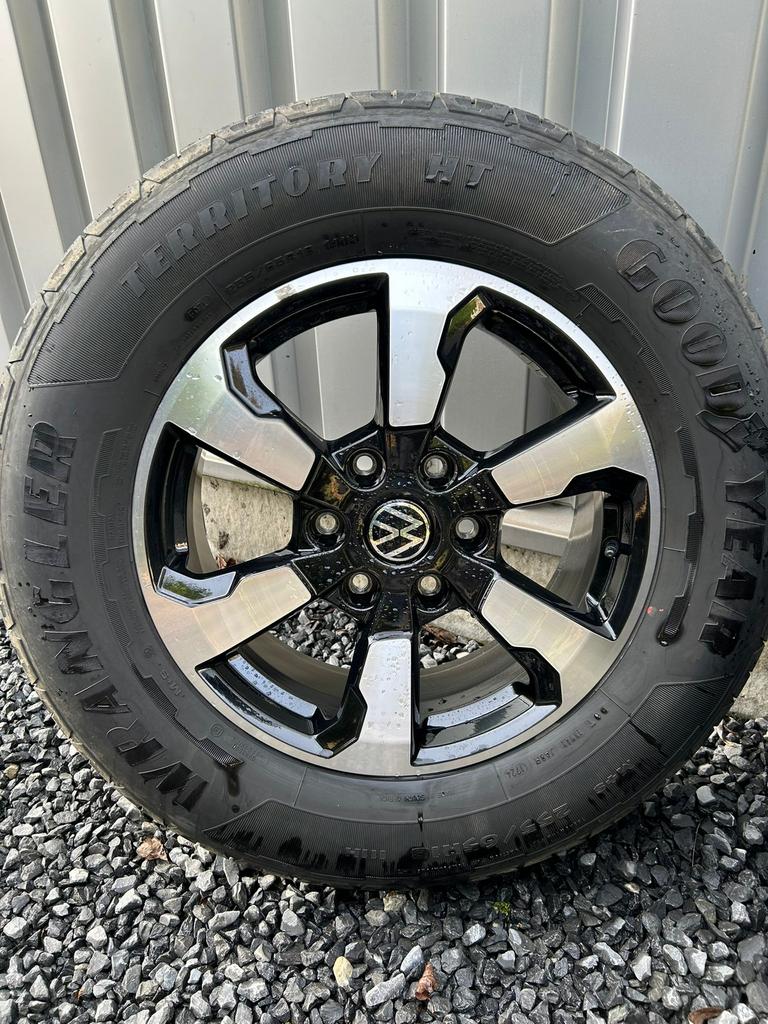 Vw amarok / Ford Ranger winterset, Ophalen, 18 inch, Gebruikt, 255 mm