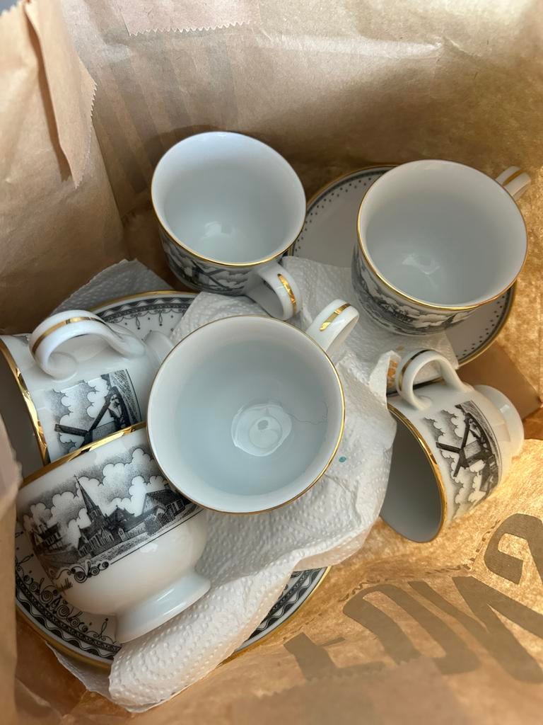 Koffie en eetservies, Enlèvement