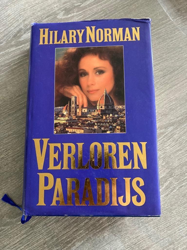 Verloren Paradijs. Hilary Norman., Boeken, Ophalen of Verzenden, Gelezen