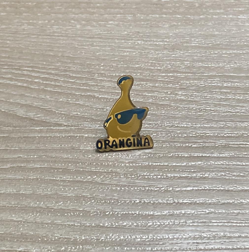 PIN - ORANGINA - LIMONADE - LEMONADE, Verzamelen, Verzenden, Gebruikt, Merk, Speldje of Pin