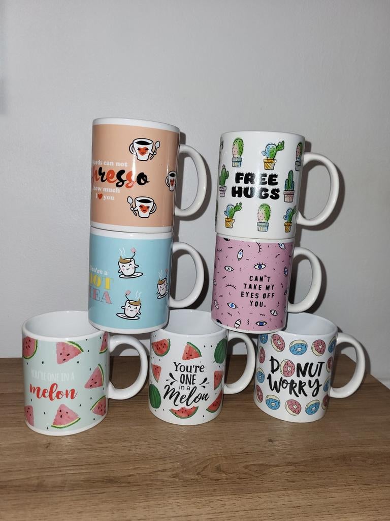 7 Delige Be Happy  Porcelain Mokken / Koffietasjes, Ophalen of Verzenden, Zo goed als nieuw