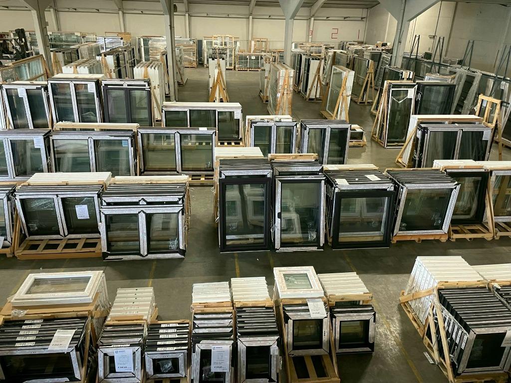 RAMENDEPOT GROOTSTE RAMEN EN DEUREN VERKOOP VAN VLAANDEREN, Doe-het-zelf en Bouw, Raamkozijnen en Schuifdeuren, Ophalen, Kunststof