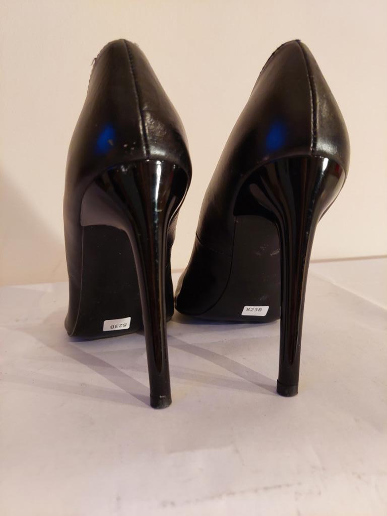 823B* MANGO - prachtige pumps in zwart en goud (40), Kleding | Dames, Pumps, Verzenden, Zwart, MNG