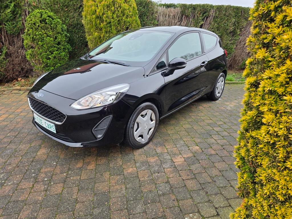 Ford Fiesta 1100 cc, Voorwielaandrijving, Stof, Euro 6, Zwart
