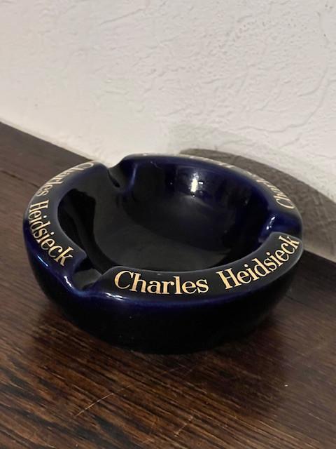 Asbak Champagne Charles Heidsieck, Ophalen