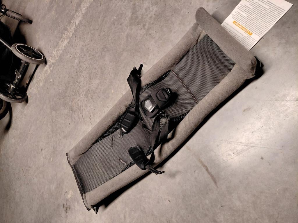 Thule infant sling
kinderhangmat grijs, Enlèvement ou Envoi, Comme neuf