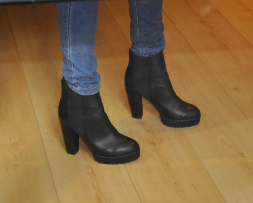 H&M bottines noires plateforme t.36 commes neuves, H&M, Enlèvement ou Envoi, Comme neuf, Boots et Botinnes