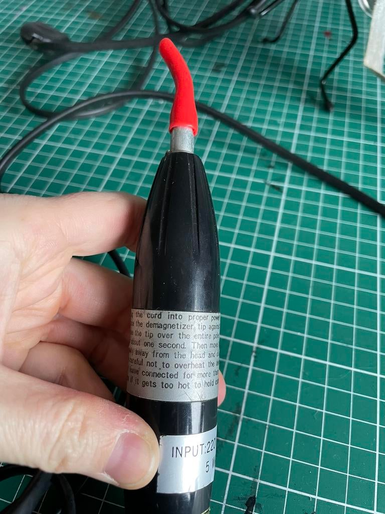 Demagnetiseer apparaat, Ophalen