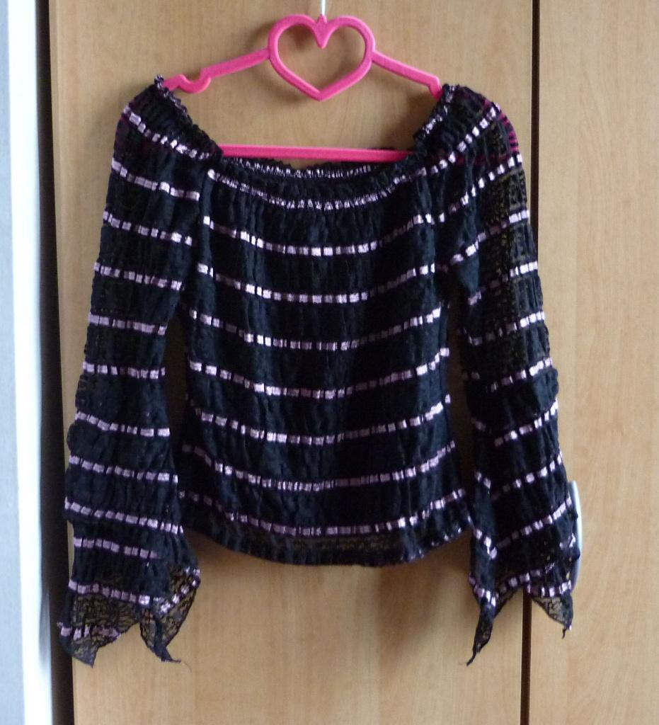 Zwarte kanten blouse roze satijnen linten Mt36, Ophalen of Verzenden, Maat 36 (S), Zwart