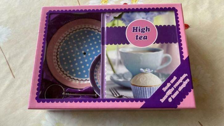 Boek-box High tea, Ophalen of Verzenden, Nieuw, Overige typen