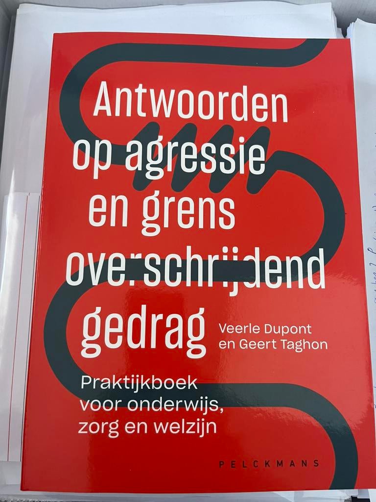 Antwoord op agressie en grensoverschrijdend gedrag, Boeken, Ophalen, Zo goed als nieuw, Hogeschool