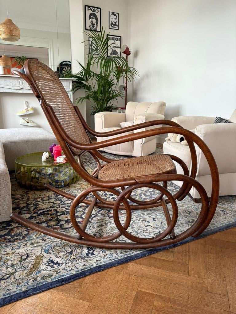 Thonet rocking chair, Huis en Inrichting, Ophalen