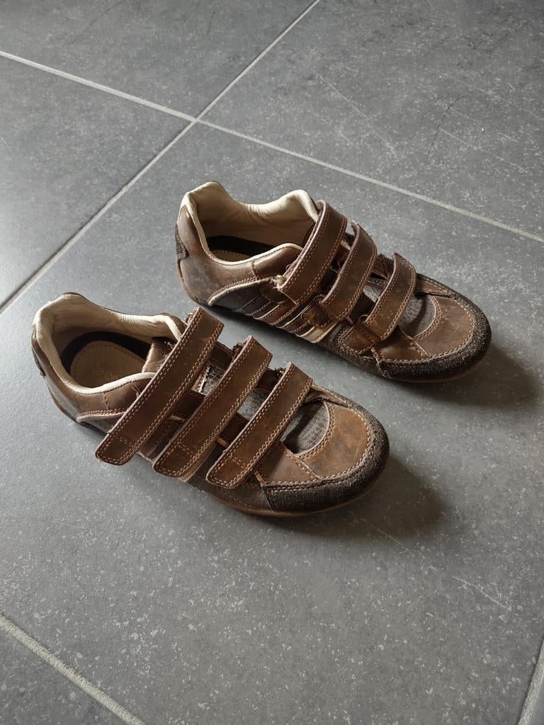 bruine schoenen met velcro - le coq sportif - maat 36, Ophalen, Schoenen, Zo goed als nieuw, Jongen