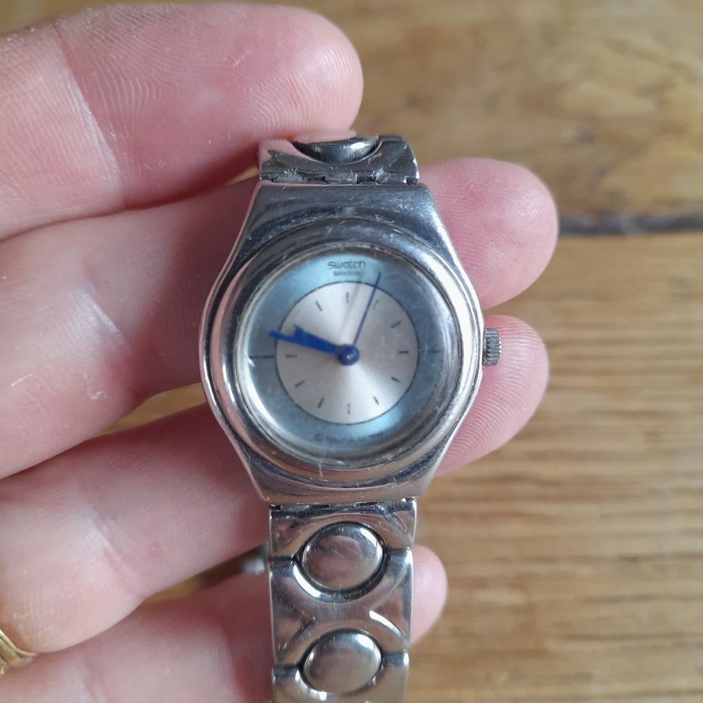 Montre vintage Swatch pour femme, Bijoux, Sacs & Beauté, Montres | Femmes, Enlèvement ou Envoi, Swatch