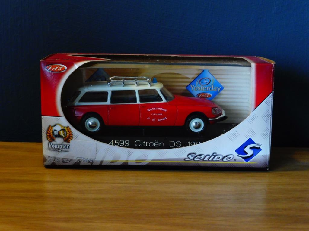1:43 Solido 4599 Pompiers Citroën DS 1961 break Brandweer, Enlèvement ou Envoi, Comme neuf, Voiture, Solido