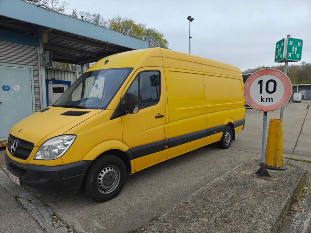 Kombi à louer Location de voiture à Anvers 0479171001
